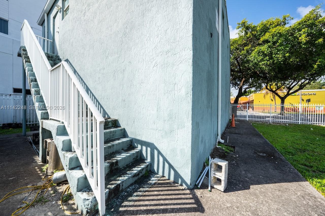 1525-27 NW 3rd Ave, Miami FL 33136
