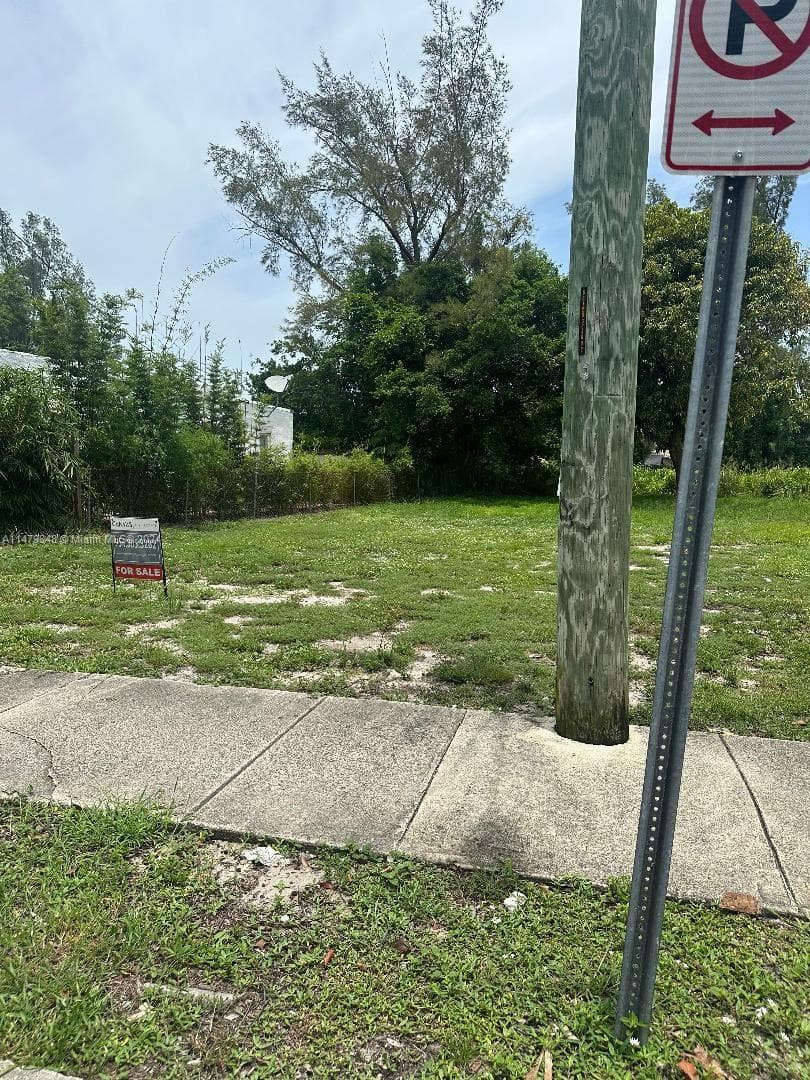 3508 Greenwood Ave, West Palm Beach FL 33407