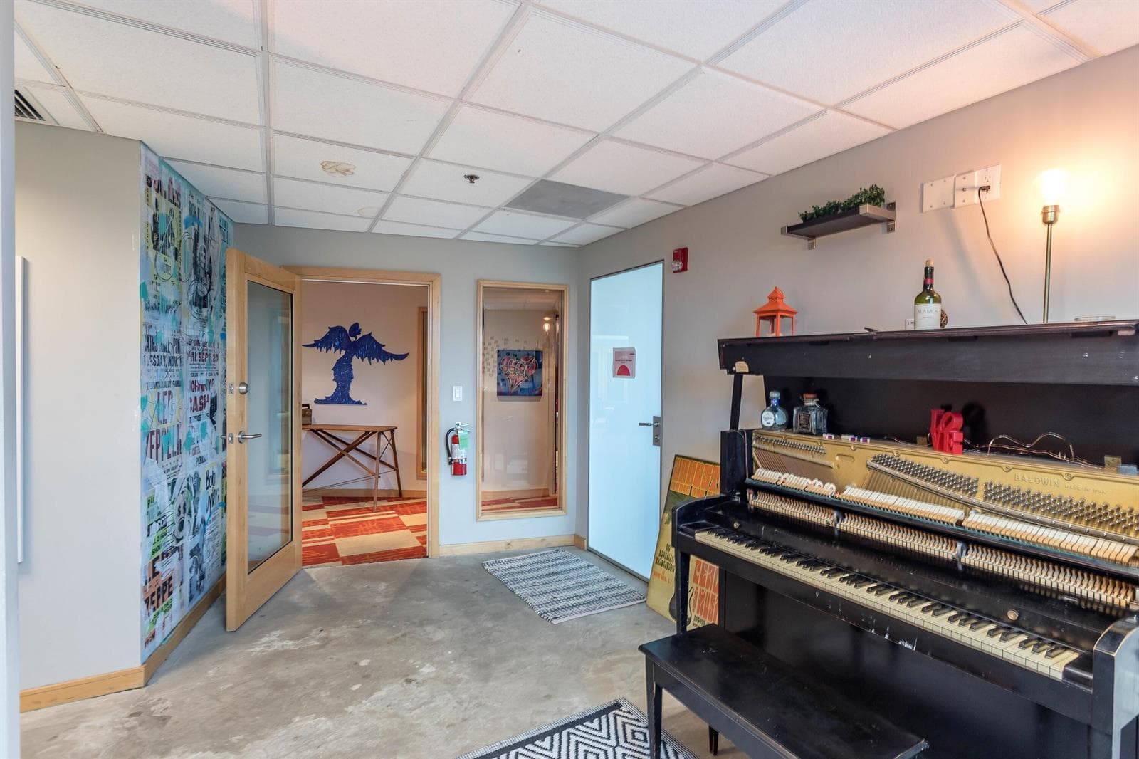 Artist Lounges