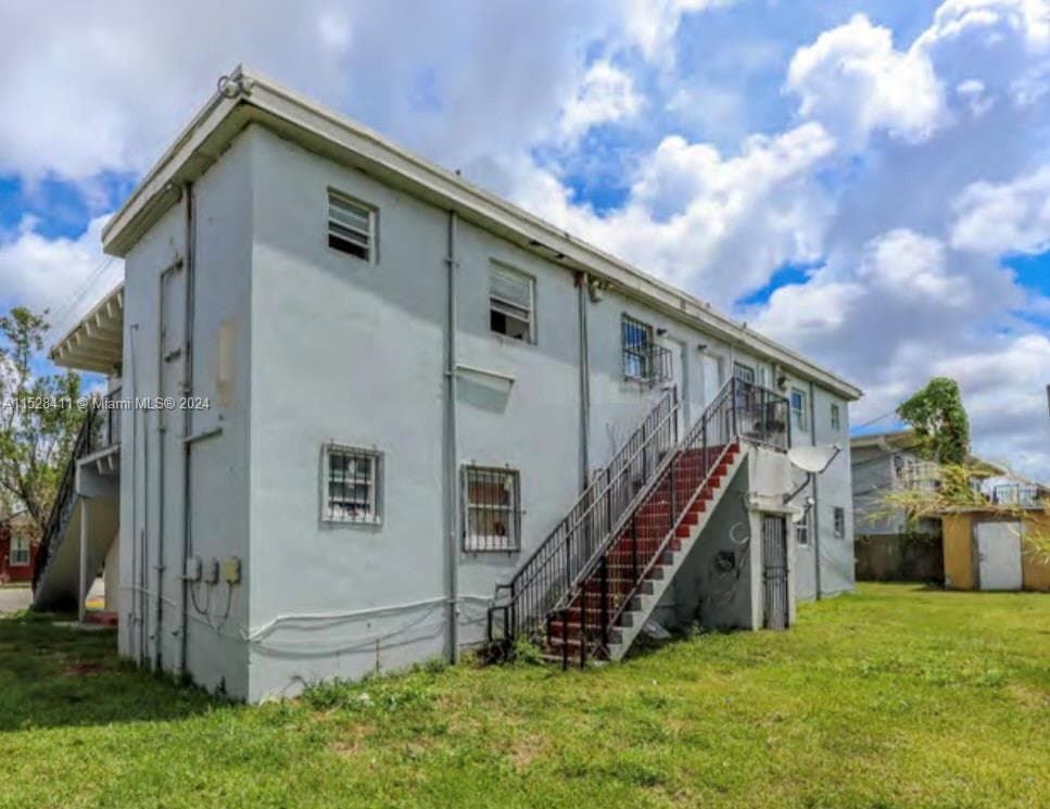 421 NW 12th St, Florida City FL 33034