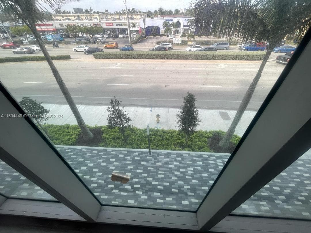 1006 E HALLANDALE BEACH BLVD # 206, Hallandale Beach FL 33009