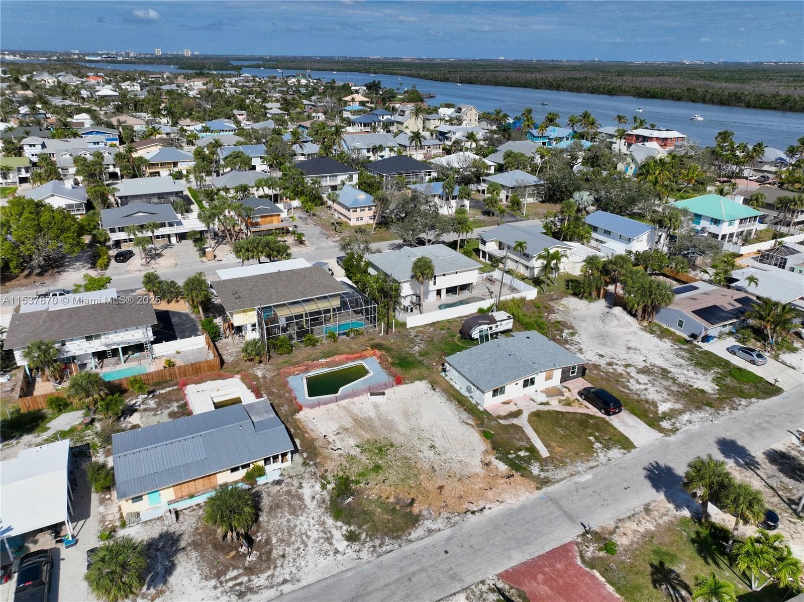 161 HIBISCUS DR, Fort Myers FL 33931