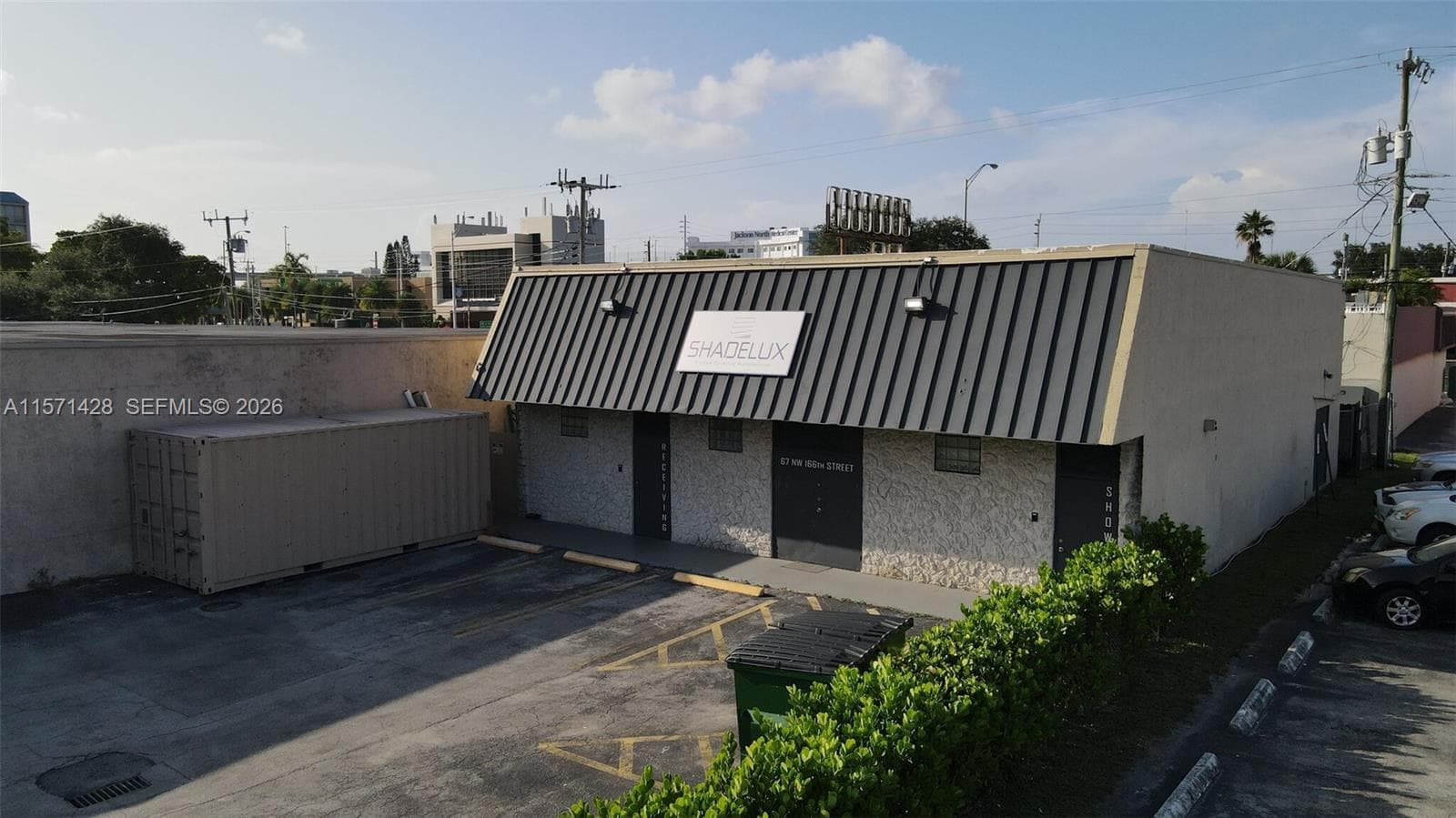 67 NW 166th St, Miami FL 33169