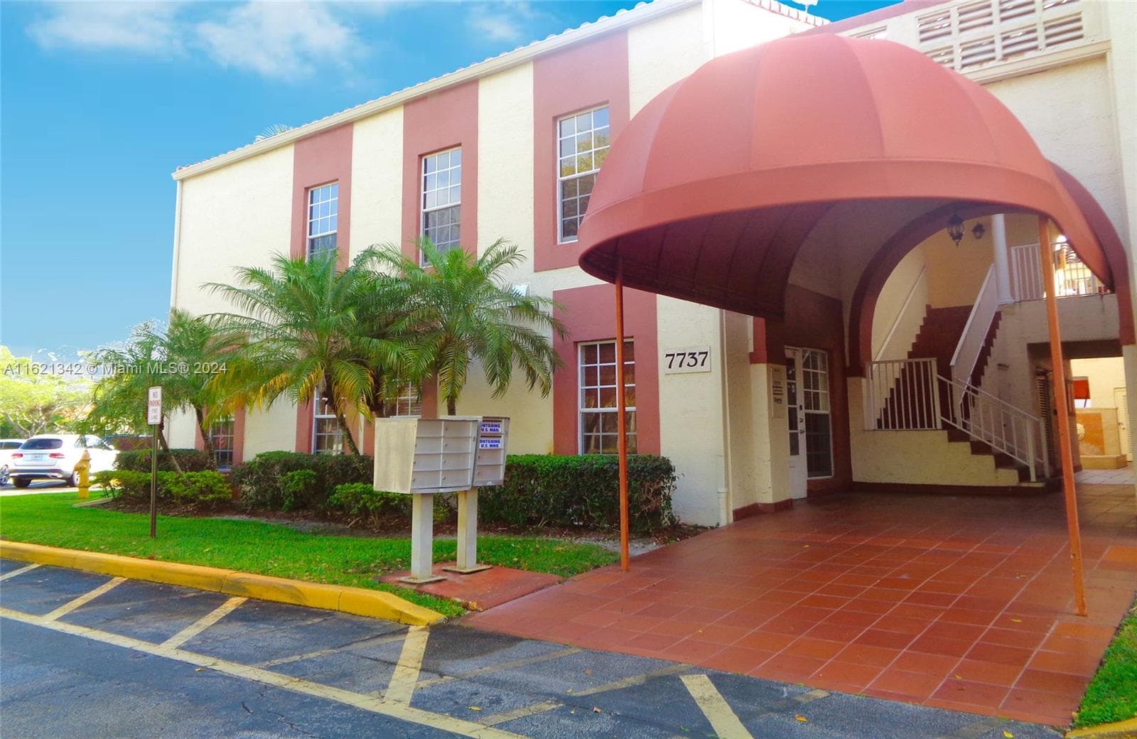 7737 N University Dr # 101, Tamarac FL 33321