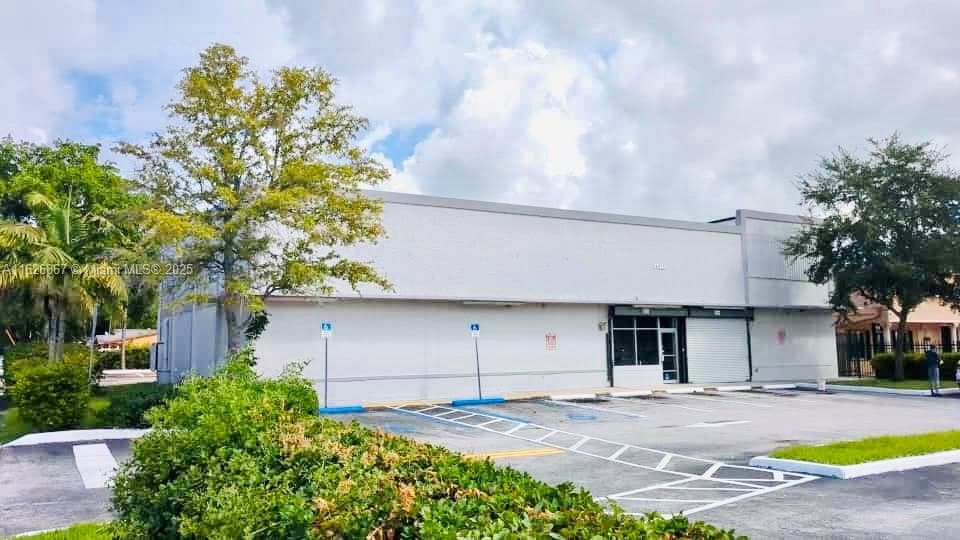 16525 NW 27th Ave, Miami Gardens FL 33054