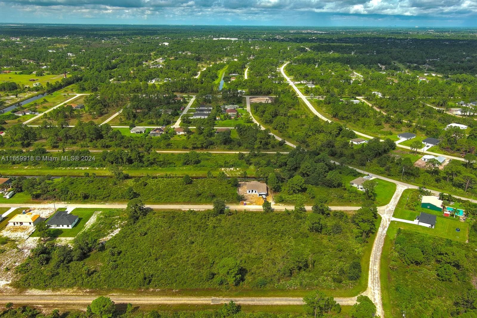 642 Vasser Ave S, Lehigh Acres FL 33974