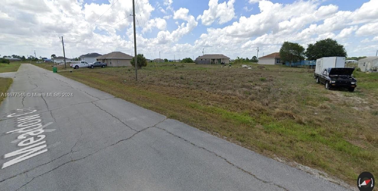 9036 Meadow Terr, La Belle FL 33935