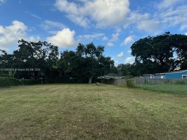 24xx NW 55 St, Miami FL 33142