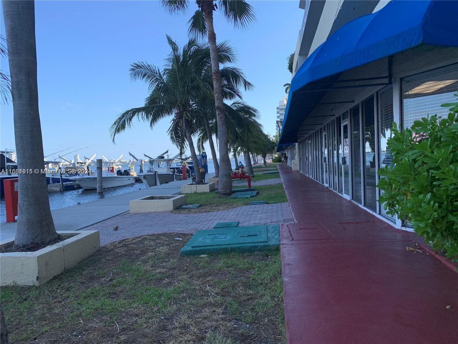 7601 E Treasure Dr # 4, North Bay Village FL 33141
