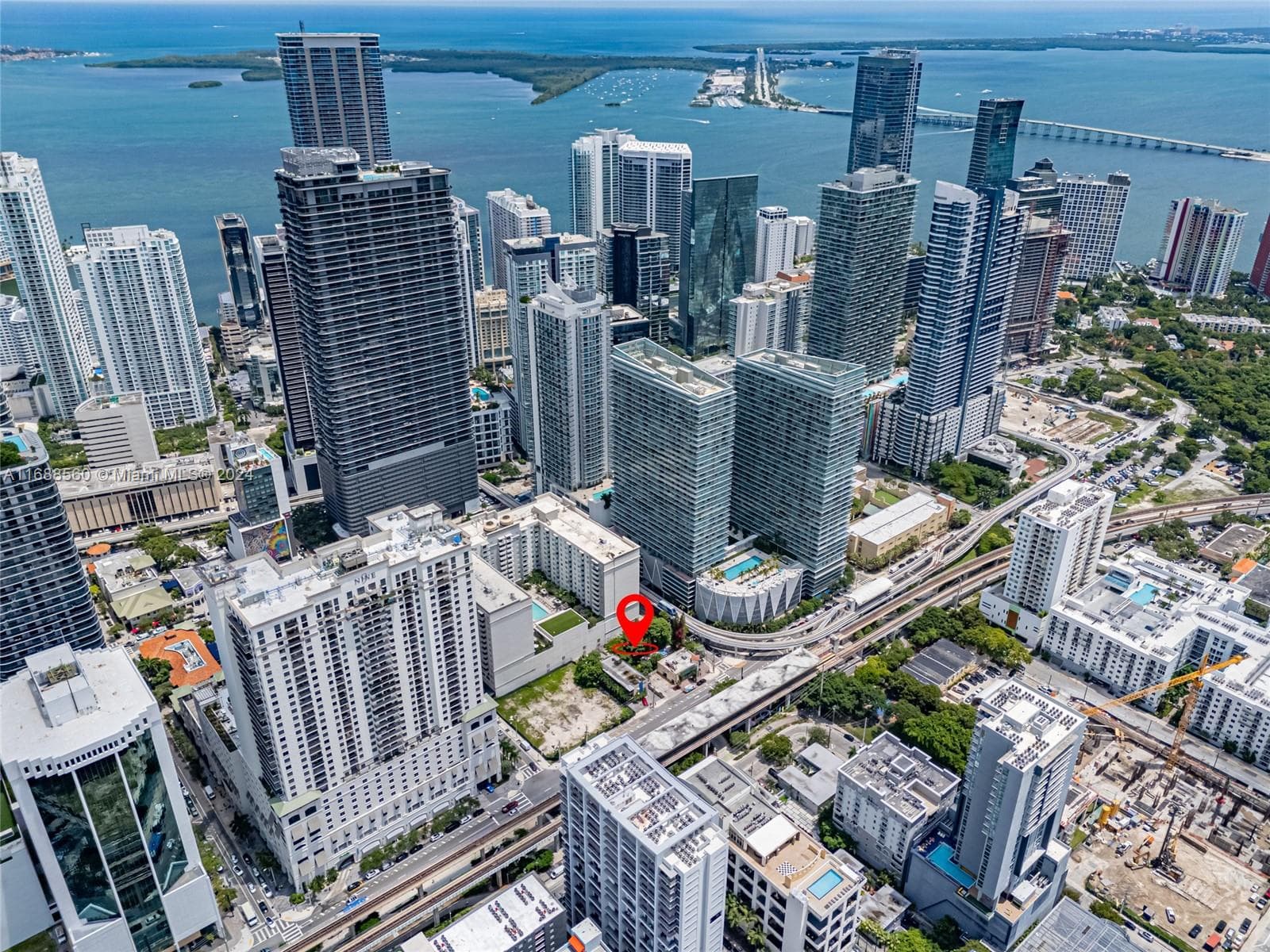 75 SW 11th St, Miami FL 33130
