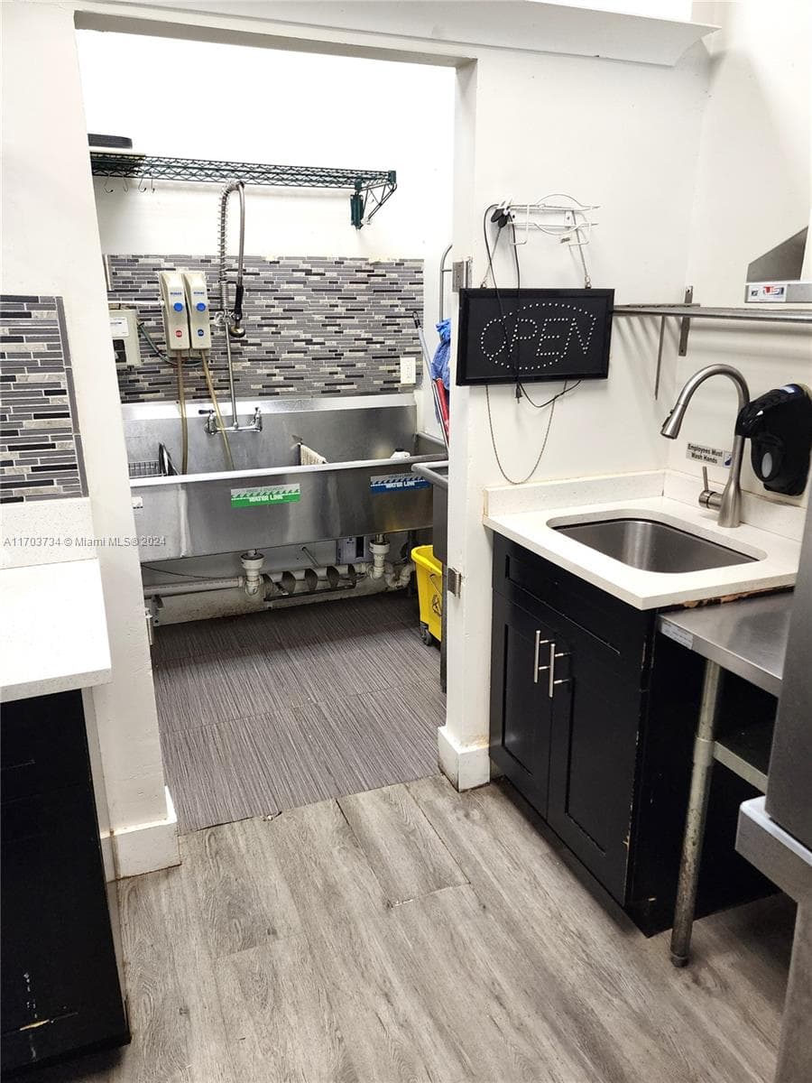 3007 W Commercial Blvd # 101, Fort Lauderdale FL 33309