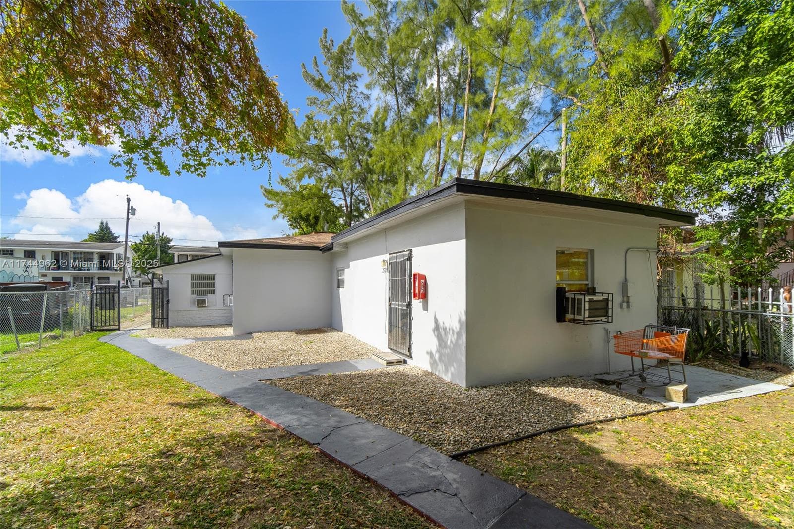 7525 NE Miami Ct, Miami FL 33138