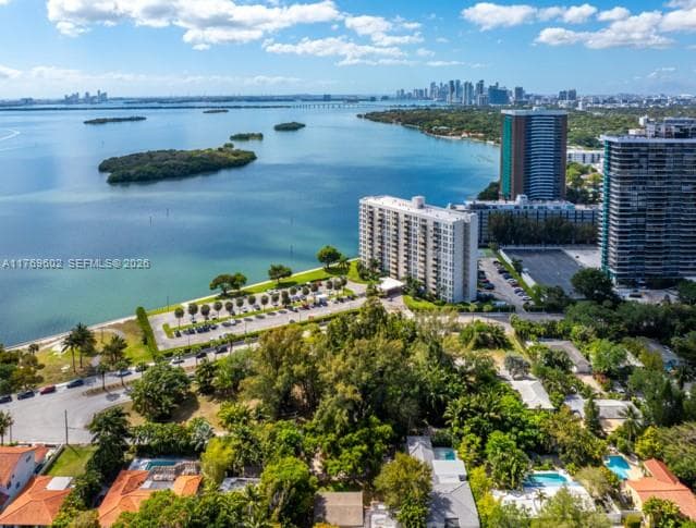 890 NE 70th St, Miami FL 33138