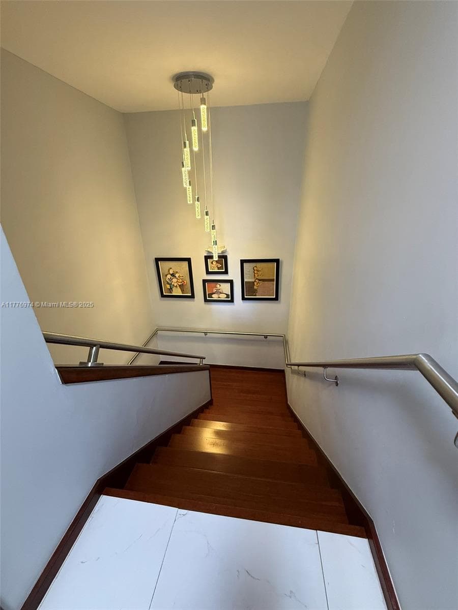 16 SW 1st Ave, Miami FL 33130
