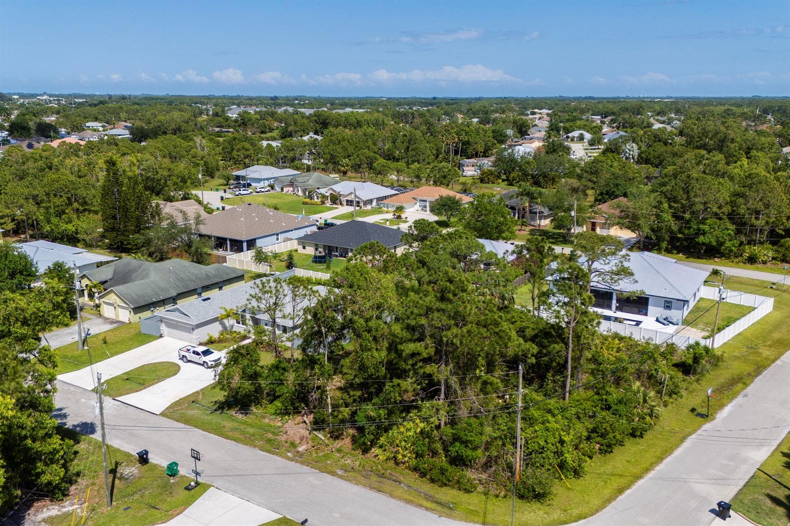 5489 NW Brent Court, Port St. Lucie FL 34986