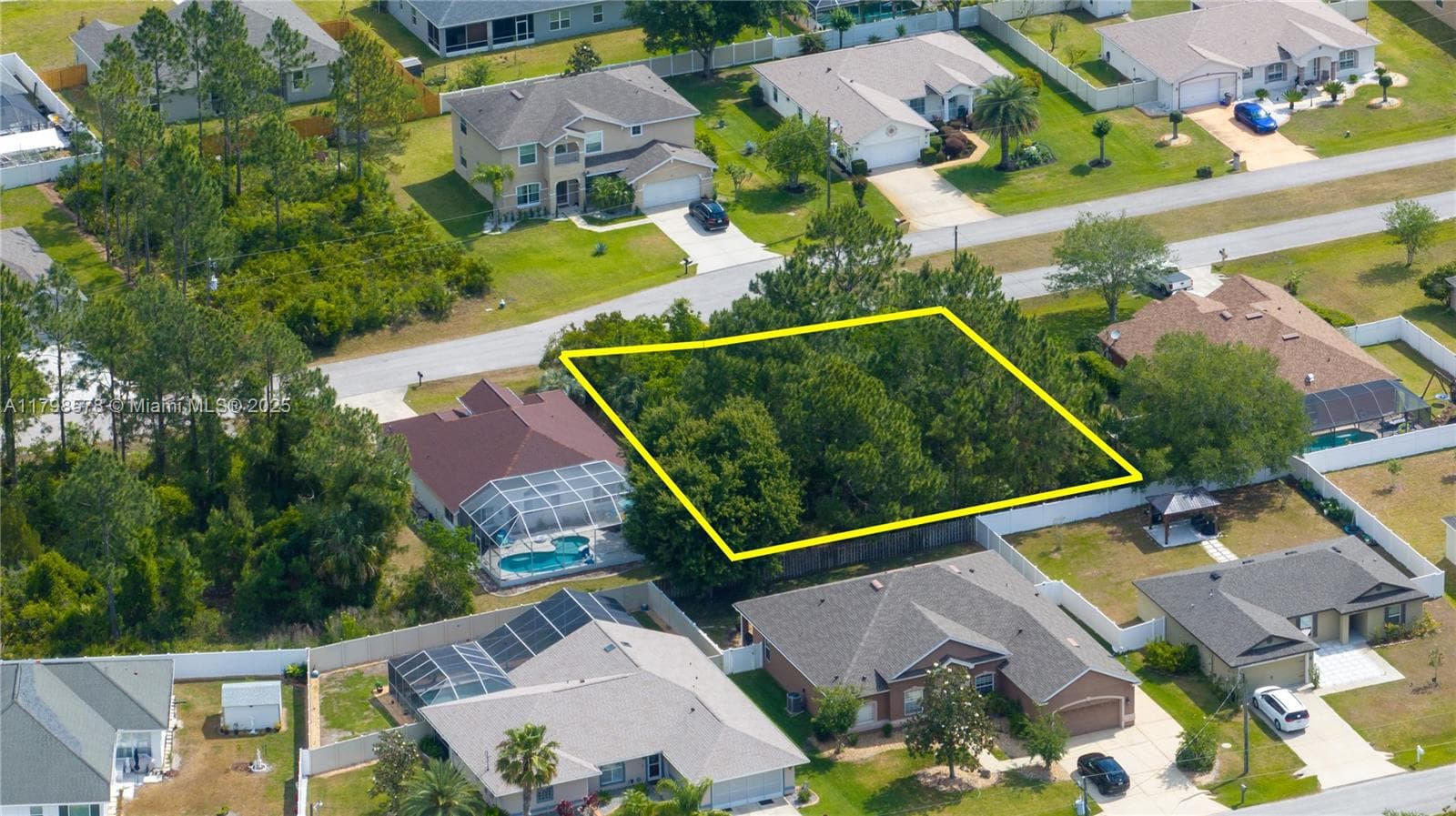 35 Butternut Dr., Palm Coast FL 32137