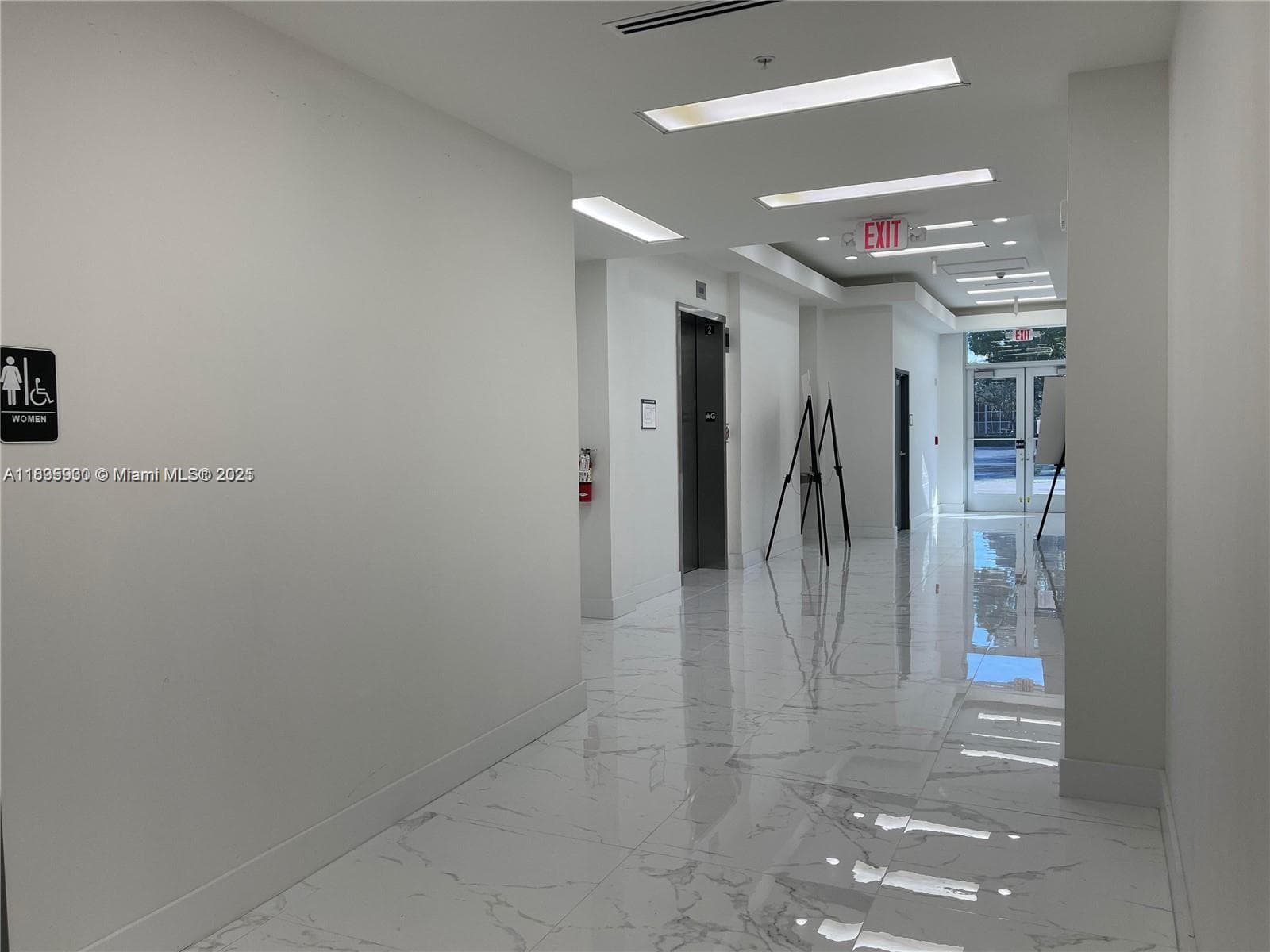 10450 NW 33rd St # 102, Doral FL 33172