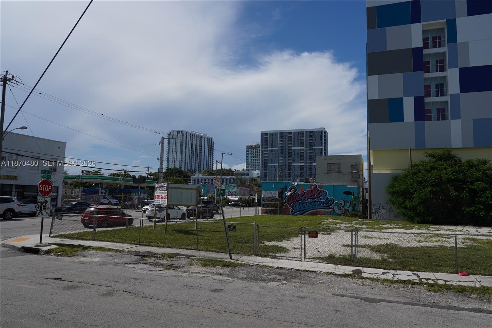215 NE 25 STREET, Miami FL 33137