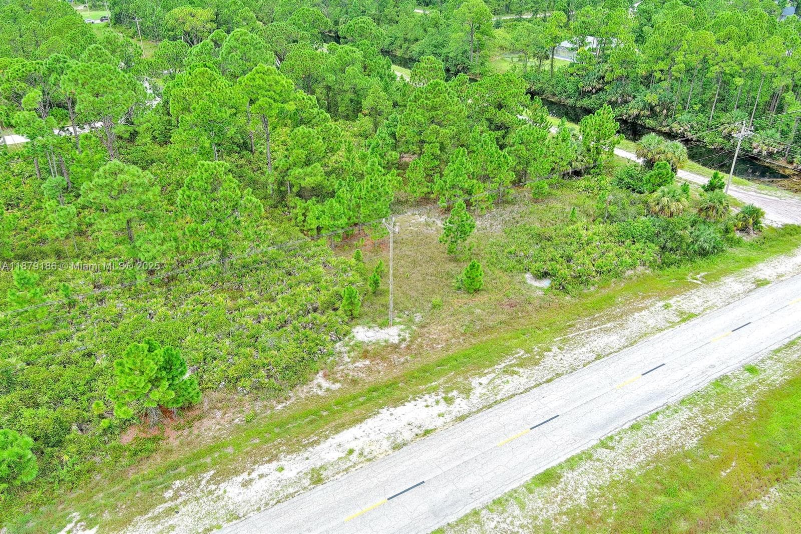 702 Eisenhower Blvd, Lehigh Acres FL 33974