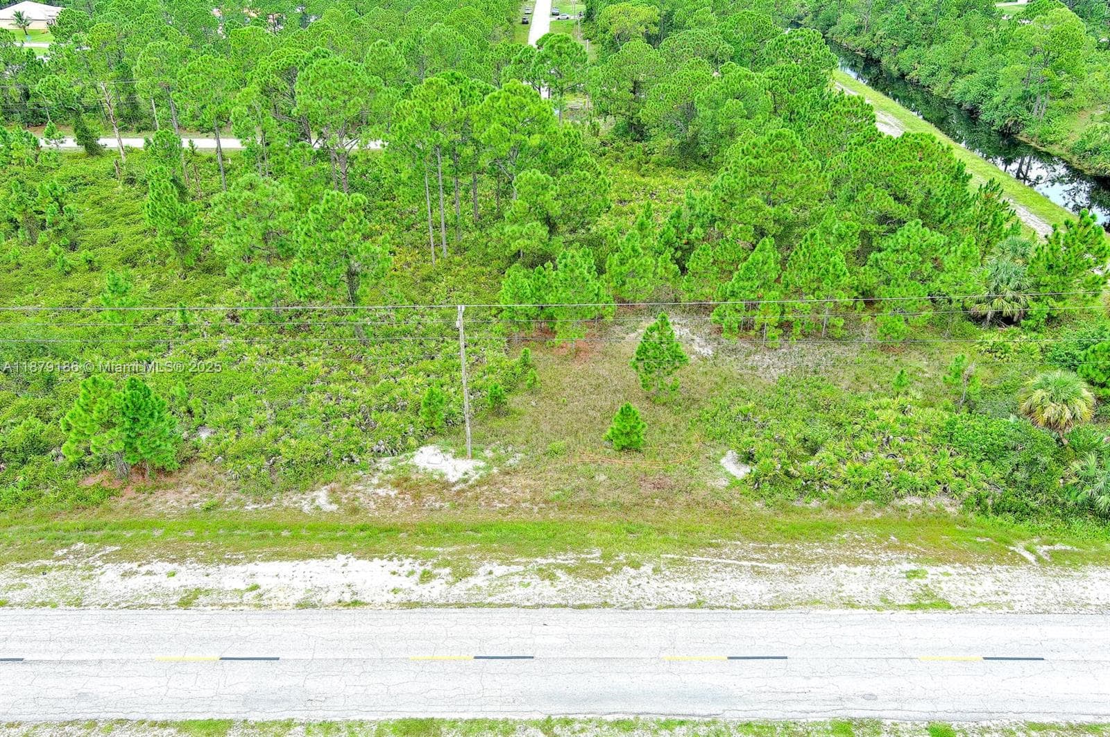 702 Eisenhower Blvd, Lehigh Acres FL 33974