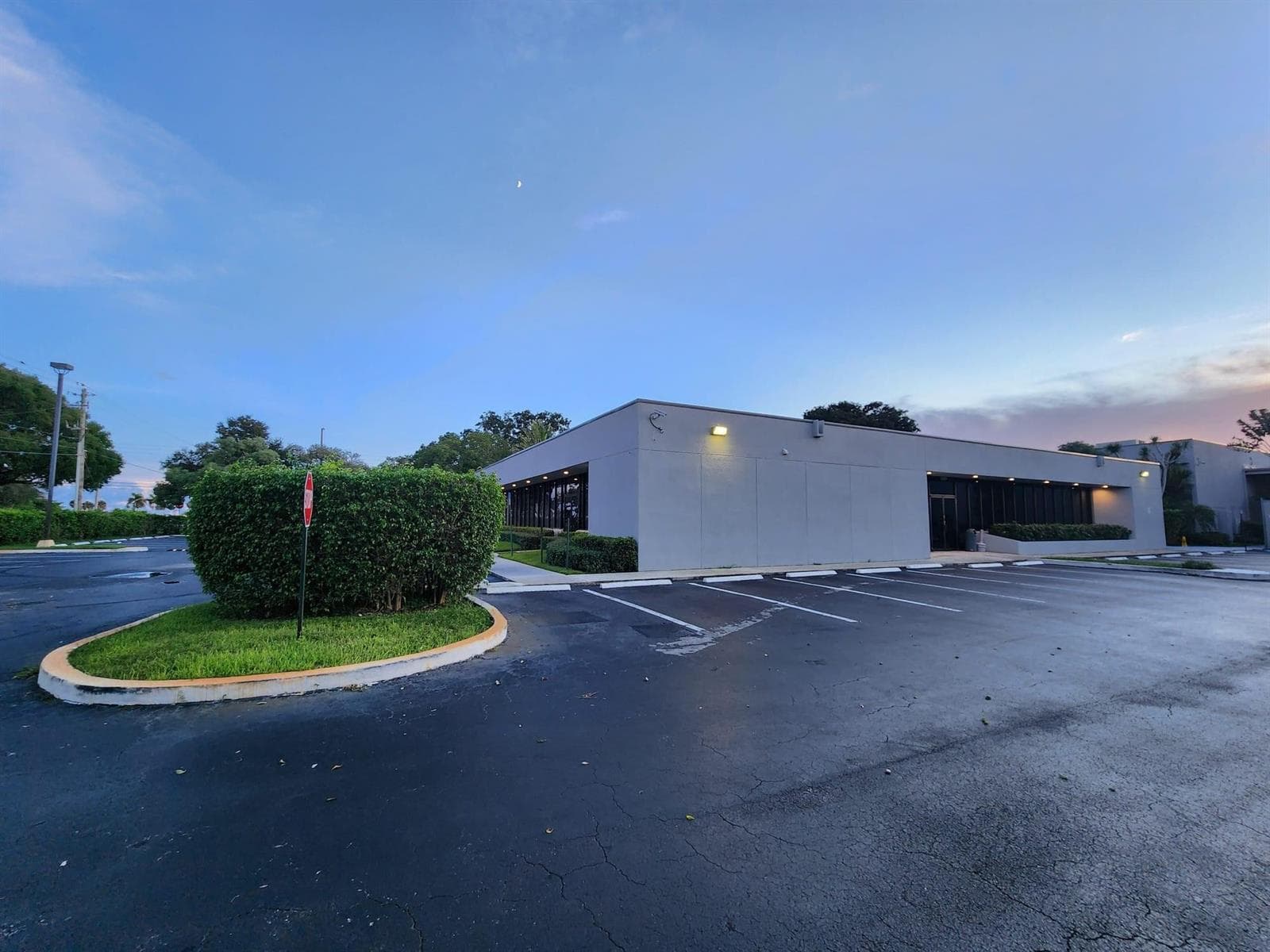 2841 NW 62nd Street, Fort Lauderdale FL 33309