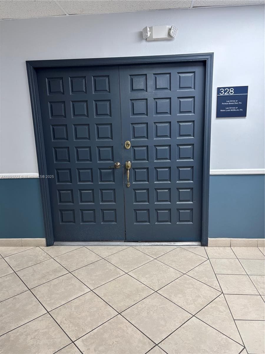 717 Ponce De Leon Blvd # 328, Coral Gables FL 33134