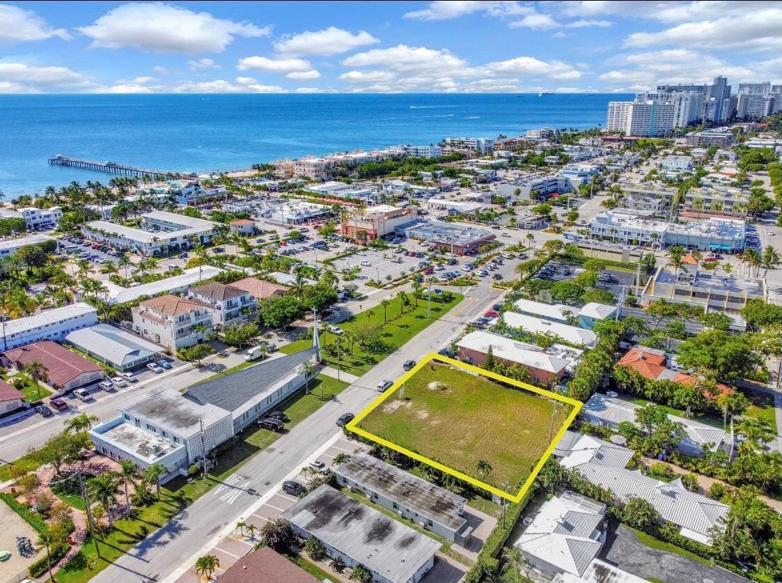 4433 Poinciana Street, Lauderdale By The Sea FL 33308