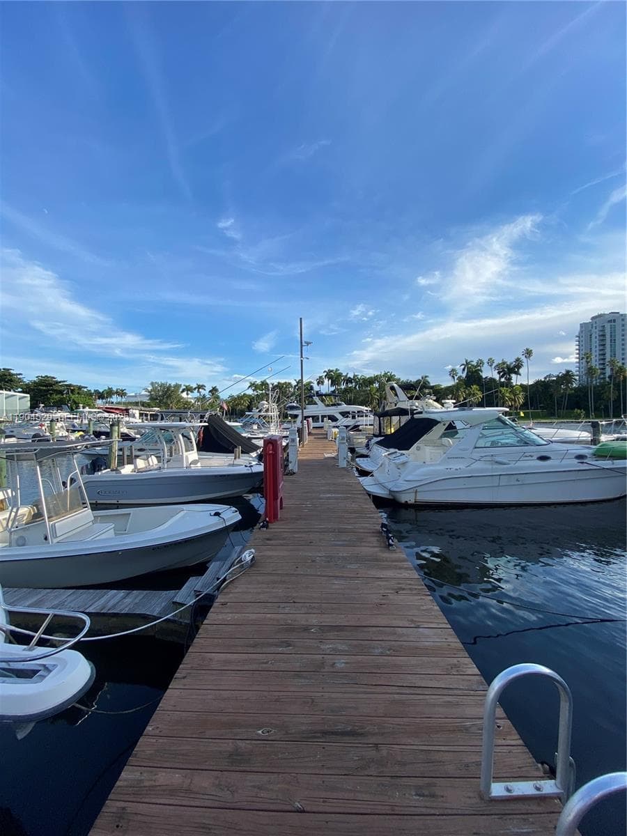 1700 NW North River Dr. #51, Miami FL 33125