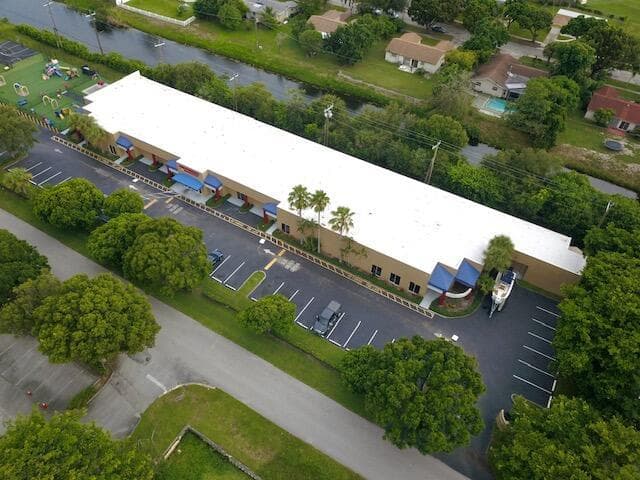 4480 S Tiffany Drive, Mangonia Park FL 33407