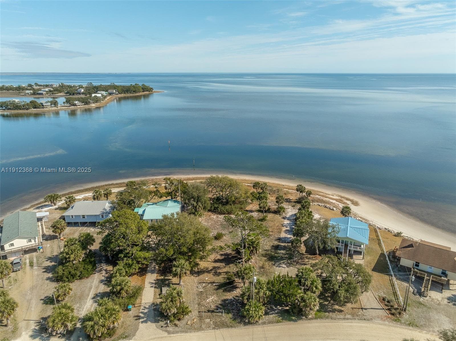 197 BEATY TAFF DR, Other City - In The State Of Florida FL 32327