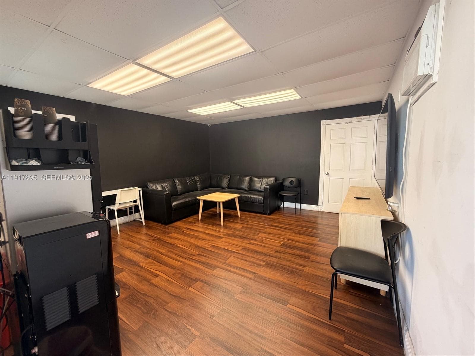 7298 NW 54th St, Miami FL 33166