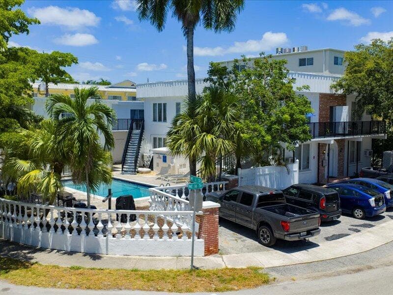 105 NE 16th Terrace, Fort Lauderdale FL 33301