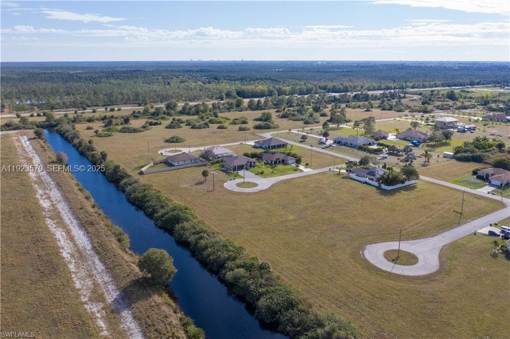 3923 NW 33RD PL, Cape Coral FL 33993