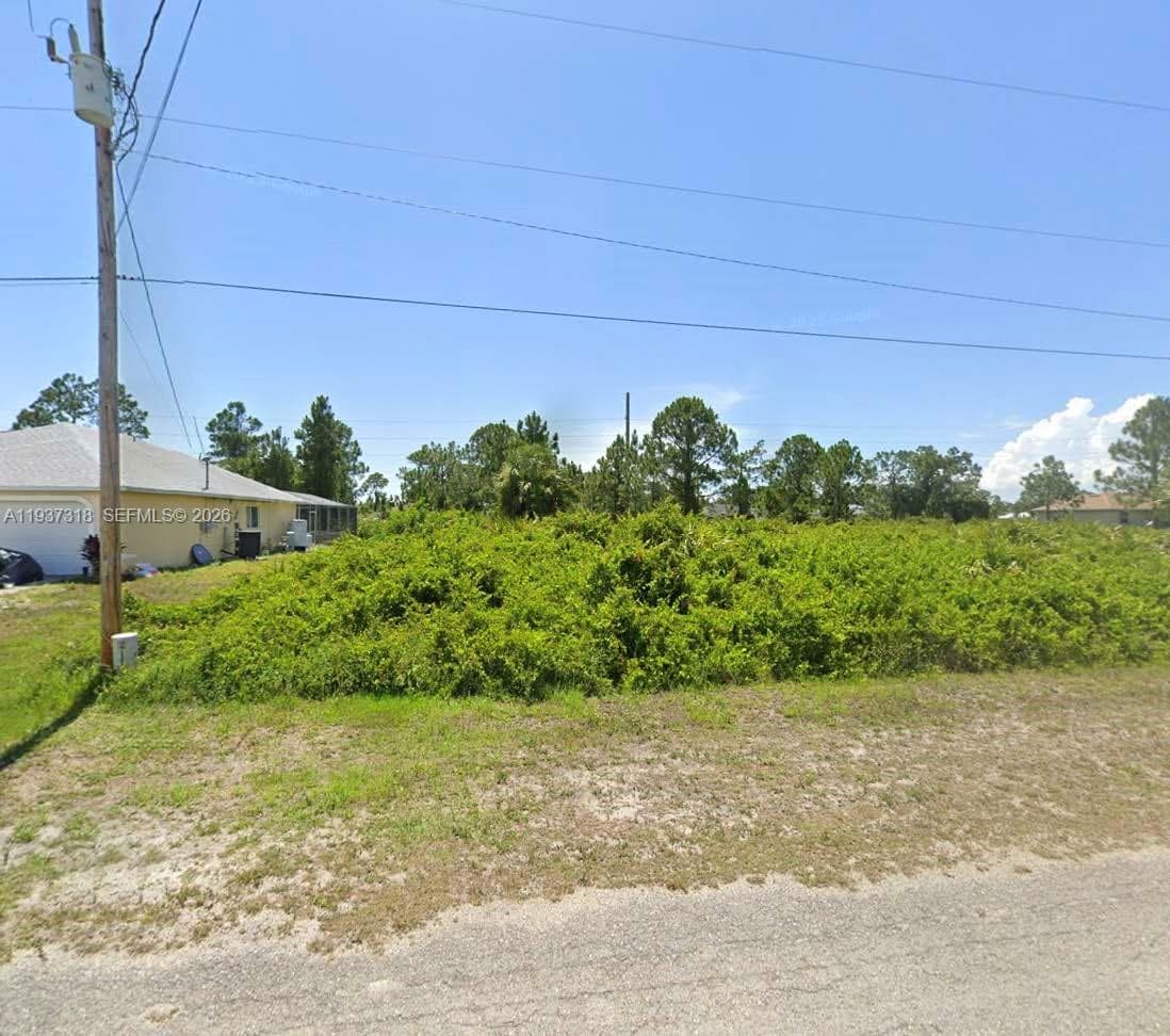 832 Dawhert Ave S, Lehigh Acres FL 33974