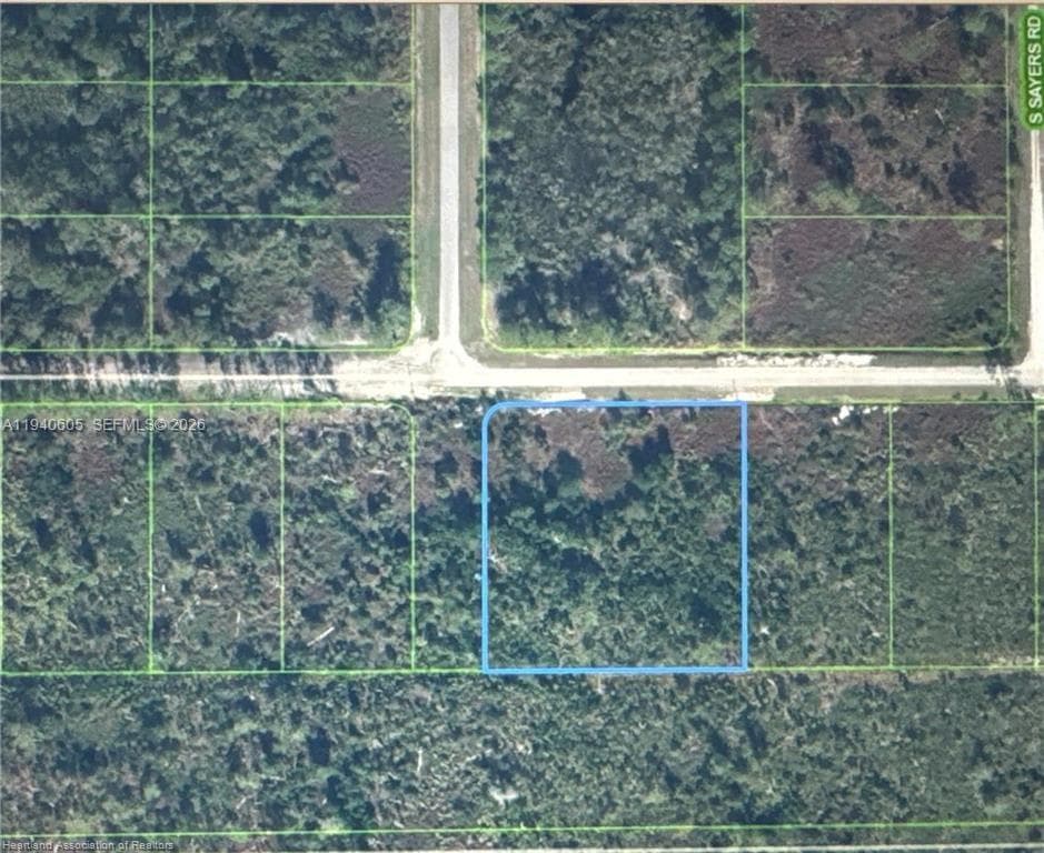 2301 S Avon Estates Blvd, Avon Park FL 33825
