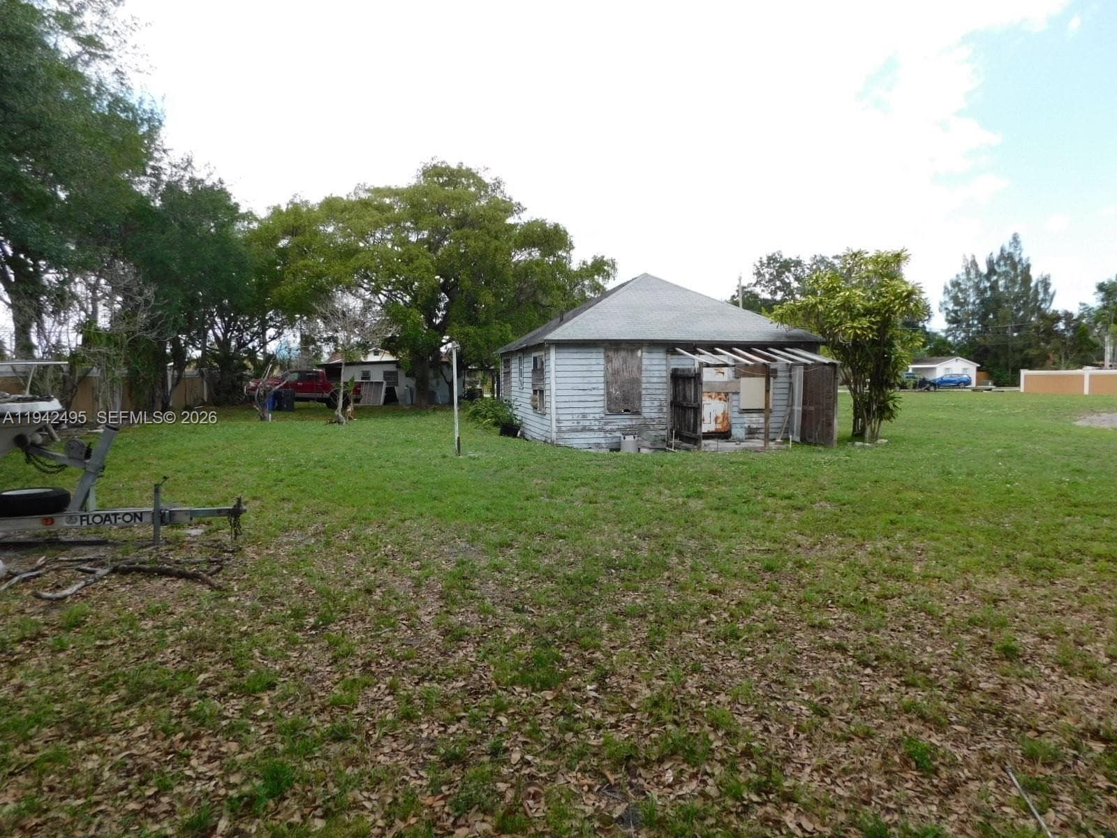 5830 Liberty St, Hollywood FL 33021