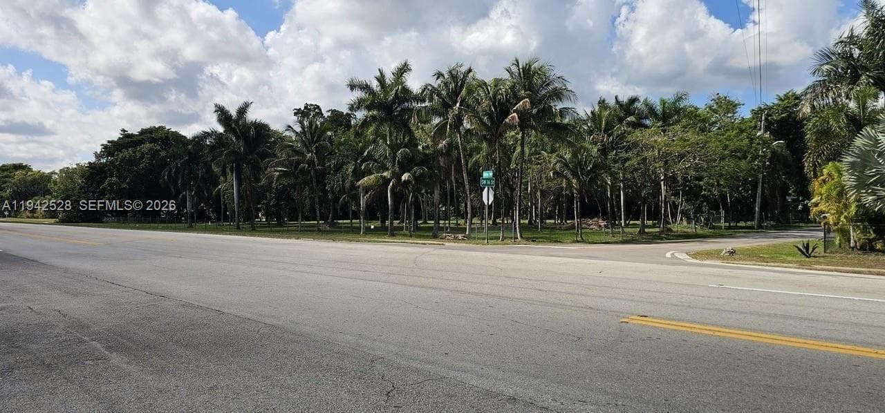 1615 Hiatus Rd, Davie FL 33325