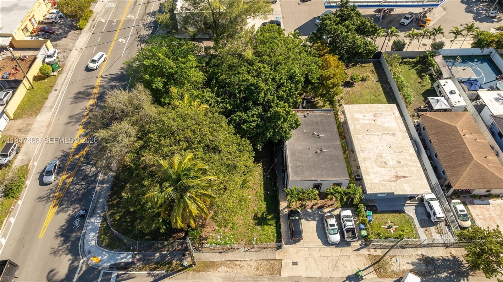 2226 NW 46th St, Miami FL 33142
