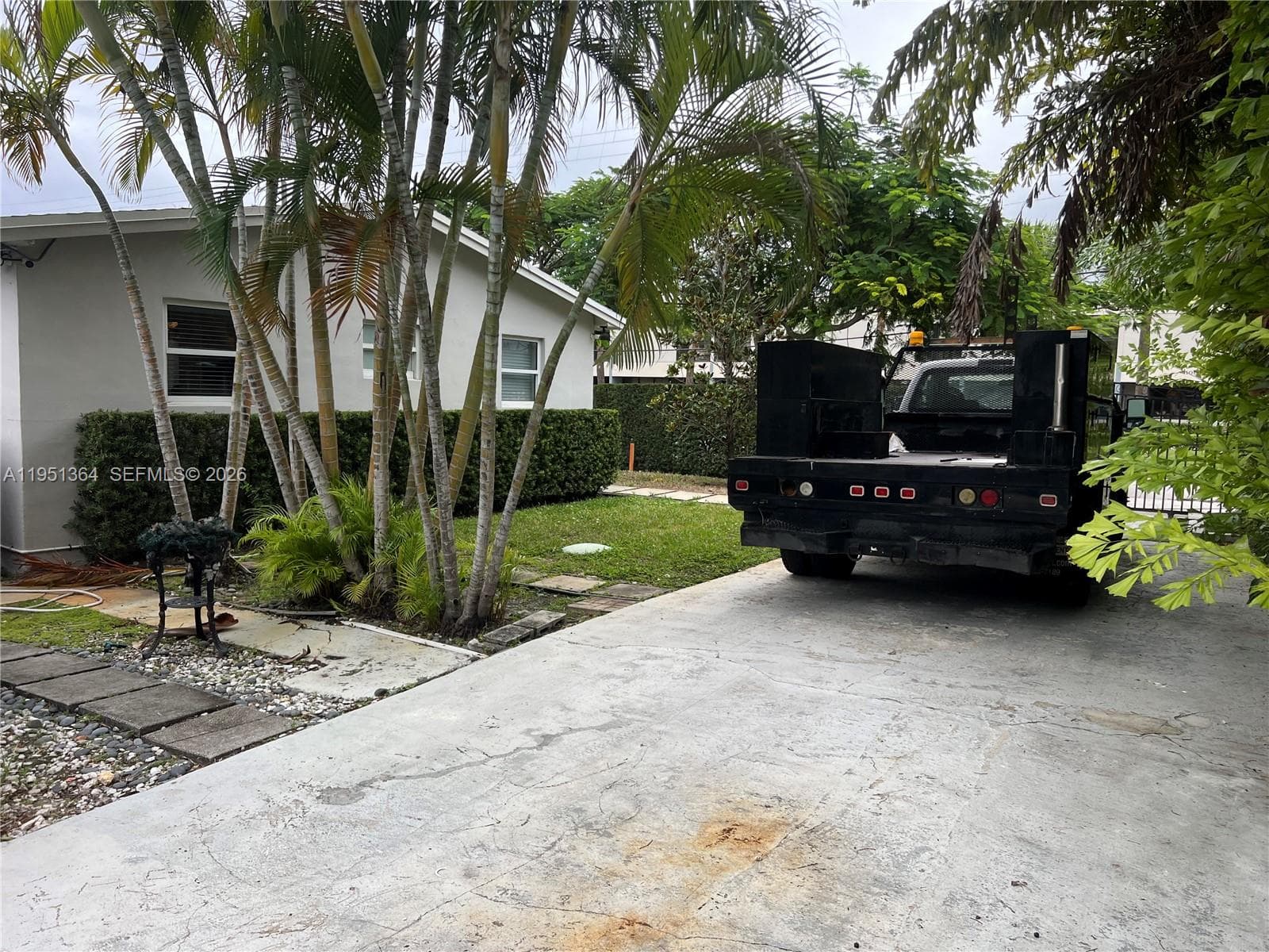 4250 SW 71st Ave, Miami FL 33155