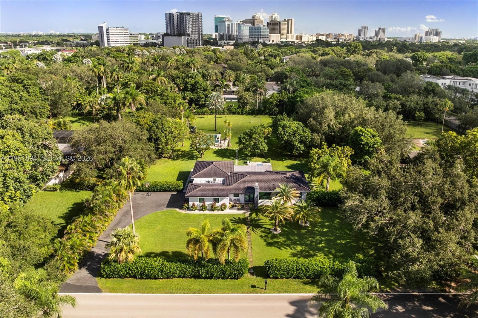 07325 SW 102nd St, Pinecrest FL 33156