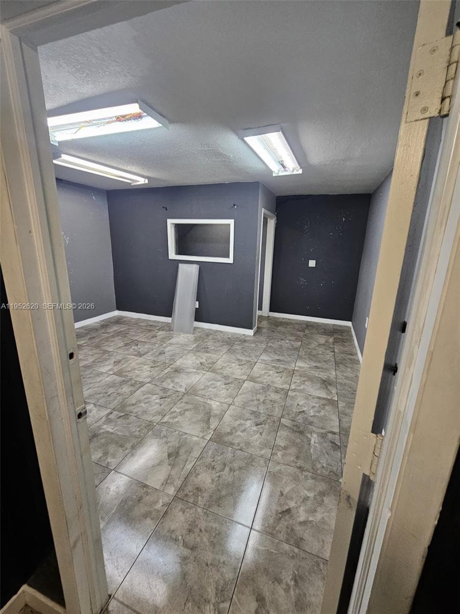 6175 NW 167th St # G18, Hialeah FL 33015