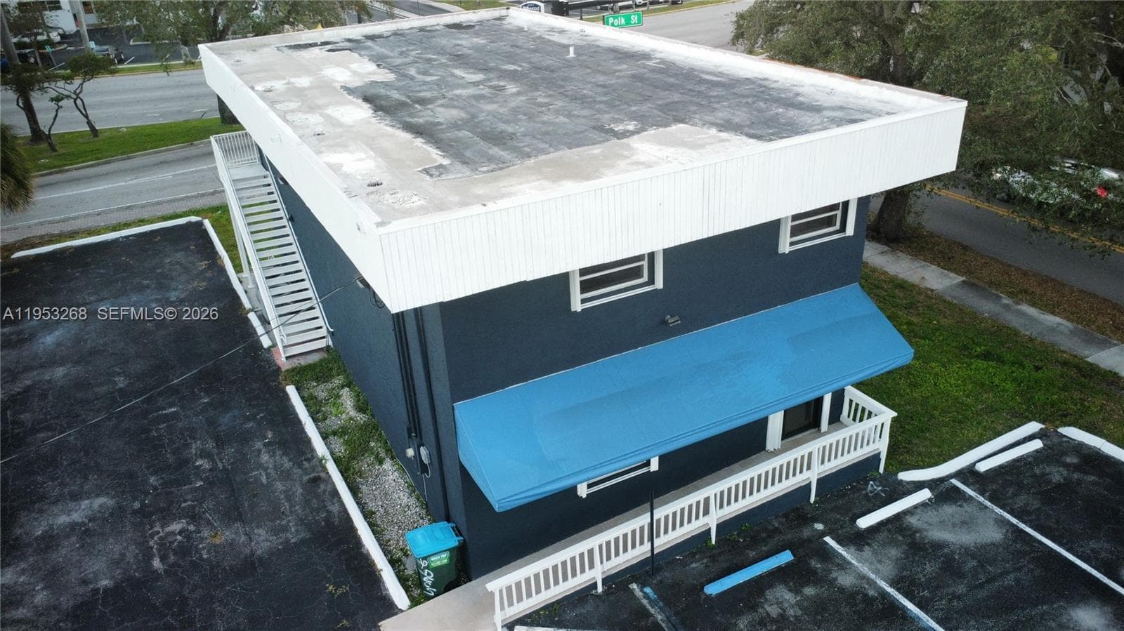 2555 Polk St, Hollywood FL 33020