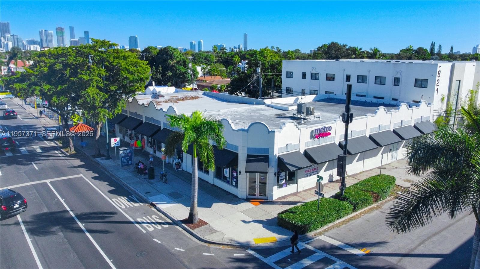 1782 SW 8 st # 1792, Miami FL 33174