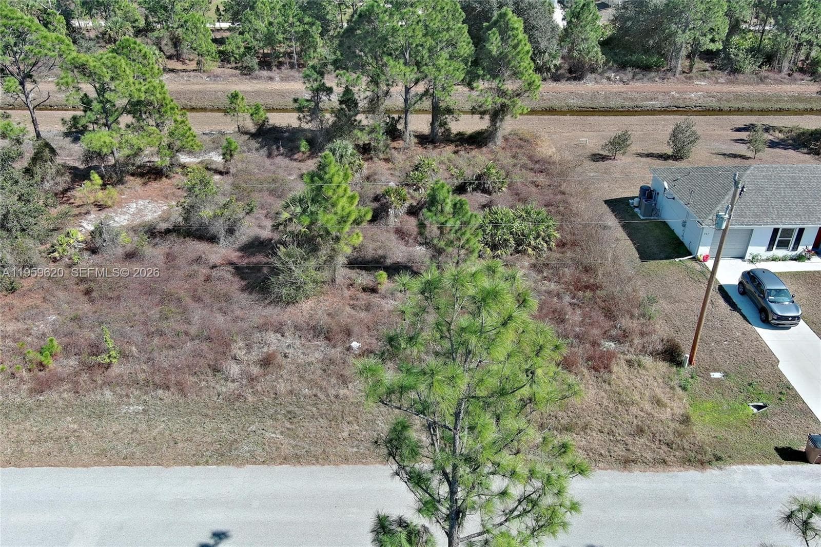 943 FOXDALE AVE, Lehigh Acres FL 33974