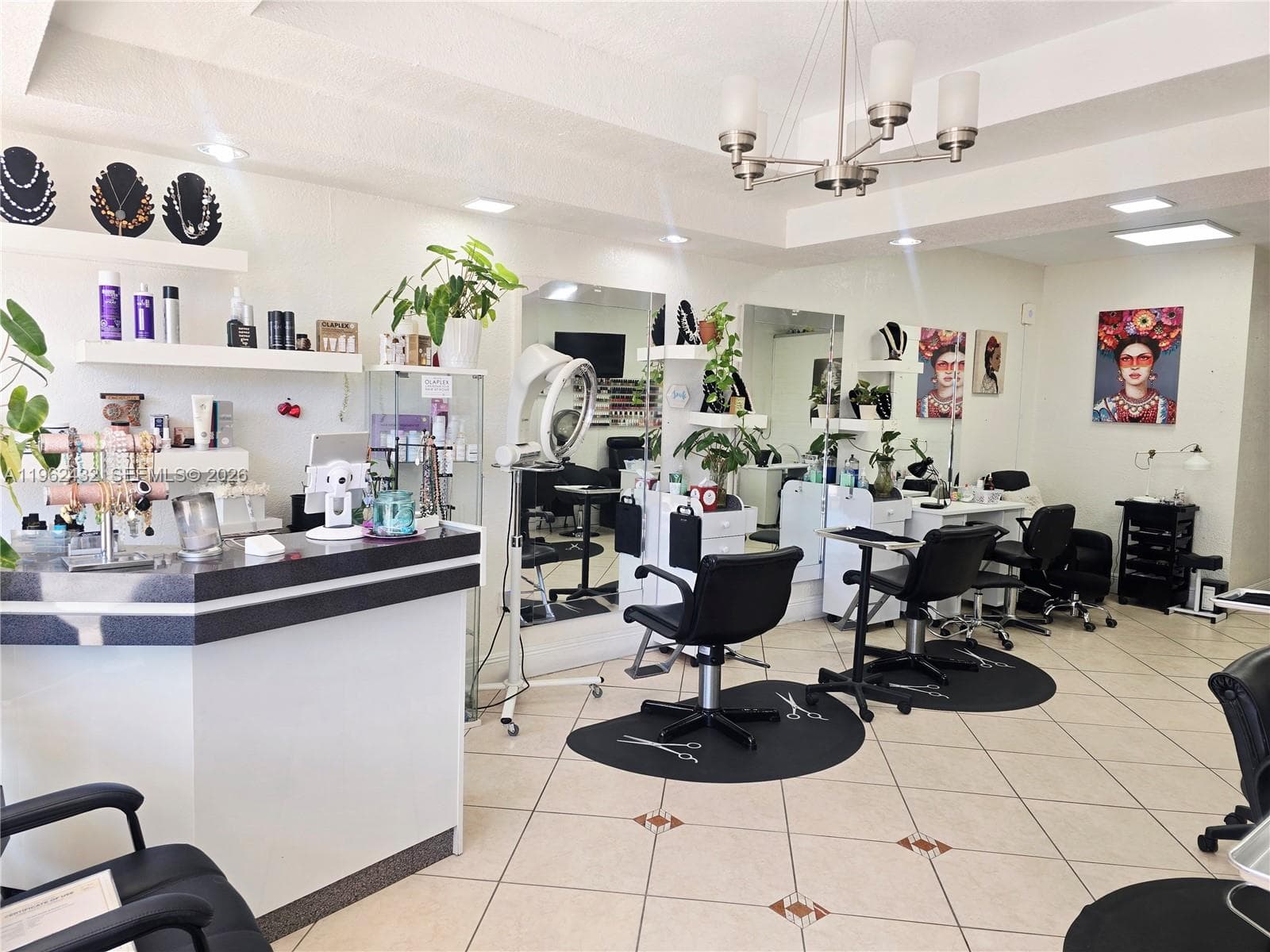 SW Beauty Salon Coral Way, Miami FL 33145