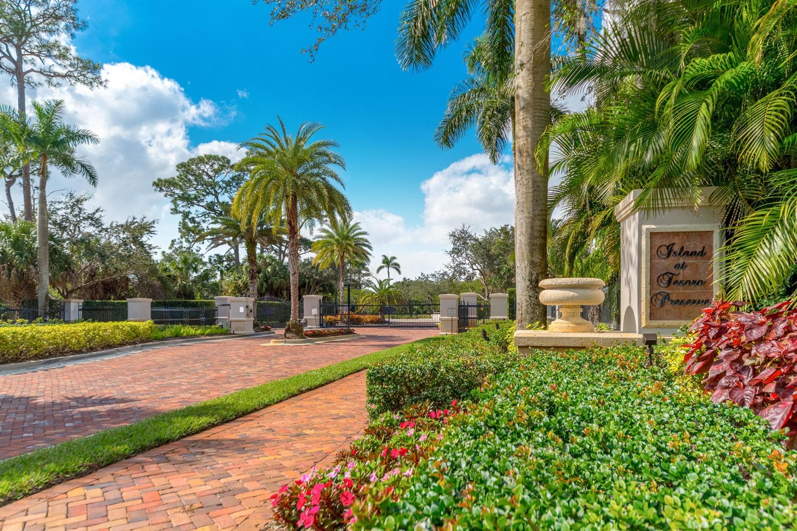 150 SE Fiore Bello, Port St. Lucie FL 34952