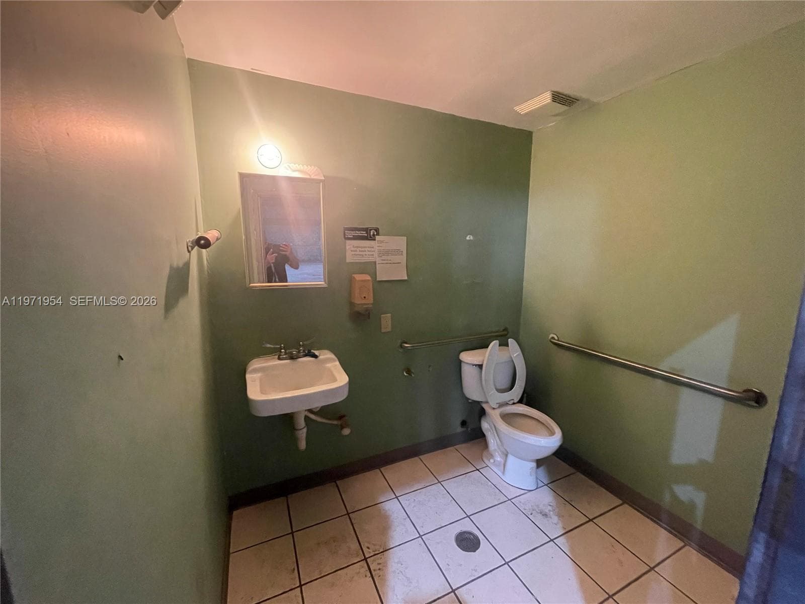 212 N Federal Hwy, Dania Beach FL 33004