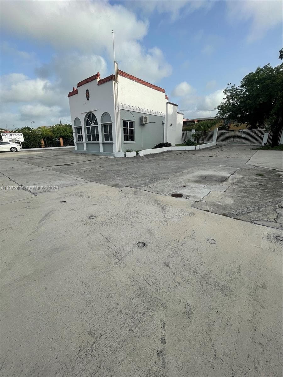 1505 W Flagler St, Miami FL 33135