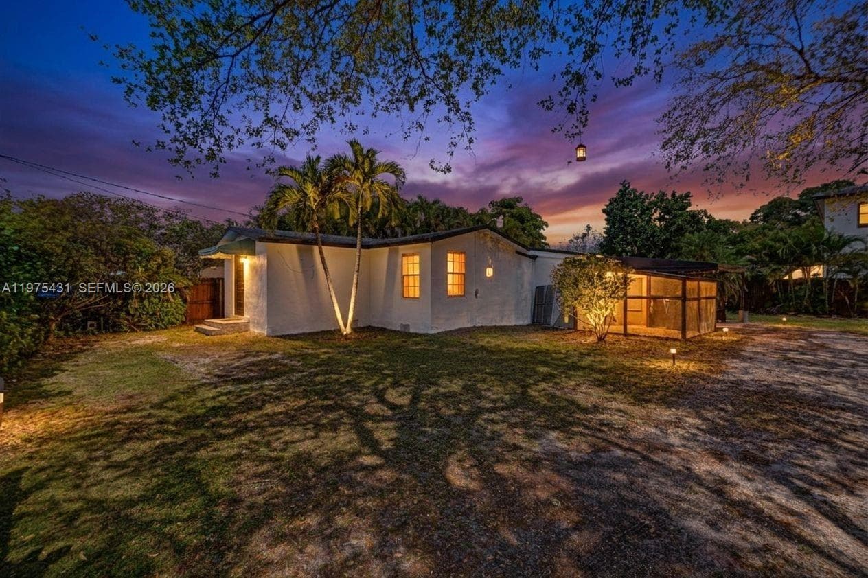 11809 NE 1st Ave, Miami FL 33161