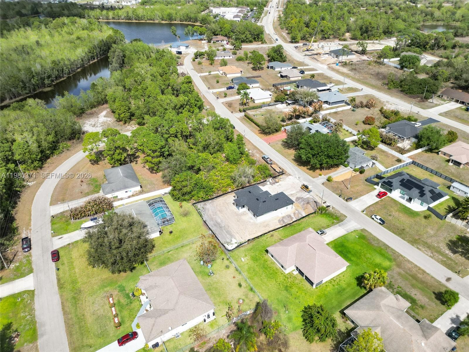 638 DAUPHINE AVE S, Lehigh Acres FL 33974